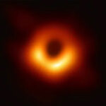 اولین سیاهچاله‌ای که تاکنون توسط بشر تصویربرداری شده است، انرژی زیادی را توسط جتهای نوری از دست می‌دهد!!